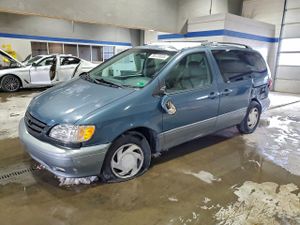 Toyota Sienna LE 3.0L 6 2001