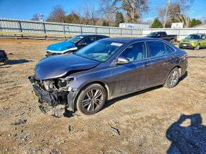 Toyota Camry LE 2.5L 4 2015