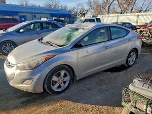 Hyundai Elantra GLS 1.8L 4 2013