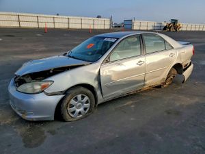 Toyota Camry LE 2.4L 4 2004