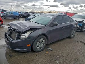 Chevrolet Cruze LS 1.8L 4 2011