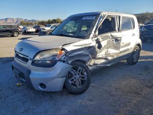 Kia Soul + 2.0L 4 2011