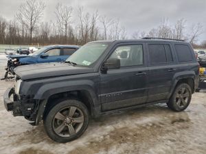 Jeep Patriot LATITUDE 2.4L 4 2015