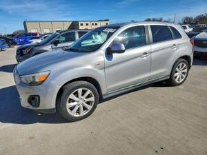 Mitsubishi Outlander ES 2.0L 4 2013