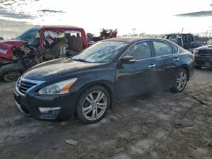 Nissan Altima 3.5S 3.5L 6 2015