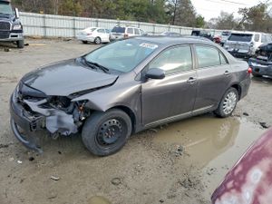 Toyota Corolla BASE 1.8L 4 2013
