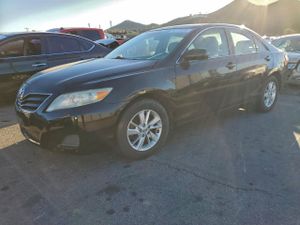 Toyota Camry BASE 2.5L 4 2011