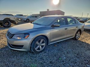 Volkswagen Passat S 1.8L 4 2014