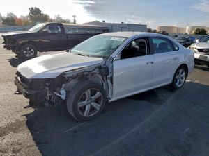 Volkswagen Passat S 1.8L 4 2014