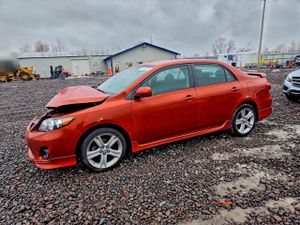 Toyota Corolla BASE 1.8L 4 2013