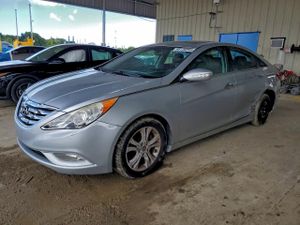 Hyundai Sonata SE 2.4L 4 2013