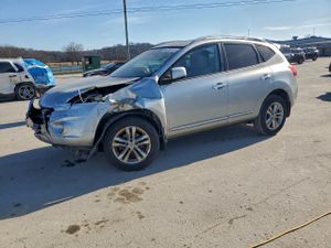 Nissan Rogue S 2.5L 4 2013