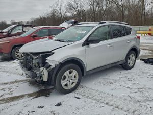 Toyota Rav4 LE 2.5L 4 2015