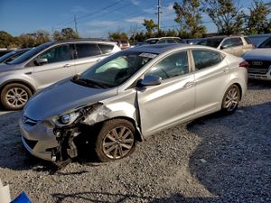 Hyundai Elantra SE 1.8L 4 2015
