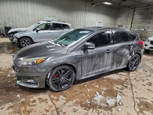 Ford Focus ST 2.0L 4 2015