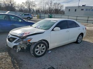 Toyota Camry BASE 2.5L 4 2011