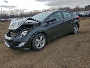 Hyundai Elantra GLS 1.8L 4 2013