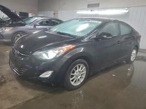 Hyundai Elantra GLS 1.8L 4 2013