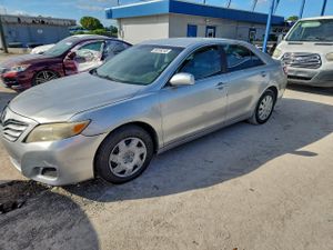 Toyota Camry BASE 2.5L 4 2010