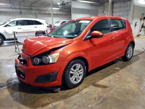 Chevrolet Aveo (Sonic) LT 1.8L 4 2013