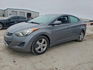 Hyundai Elantra GLS 1.8L 4 2013