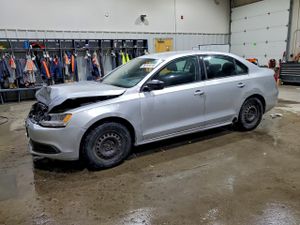 Volkswagen Jetta BASE 2.0L 4 2013