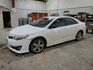 Toyota Camry BASE 2.5L 4 2012