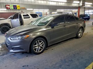 Ford Fusion SE 1.6L 4 2013