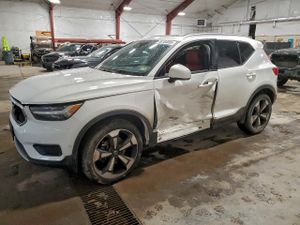 Volvo XC40 T5 MOMENTUM 2.0L 4 2019