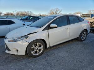 Ford Focus SE 2.0L 4 2013