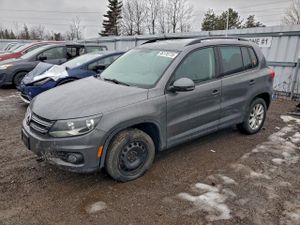 Volkswagen Tiguan S 2.0L 4 2014