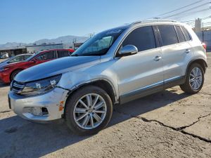 Volkswagen Tiguan S 2.0L 4 2012