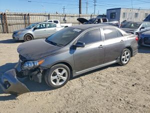Toyota Corolla BASE 1.8L 4 2013
