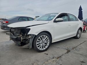 Volkswagen Jetta SEL 2.5L 5 2012