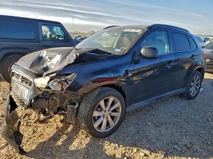Mitsubishi Outlander SE 2.0L 4 2013