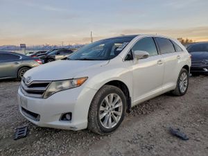 Toyota Venza LE 2.7L 4 2014