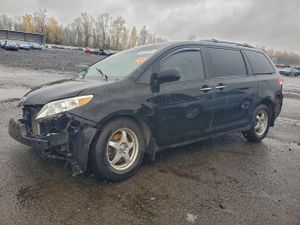 Toyota Sienna XLE 3.5L 6 2013