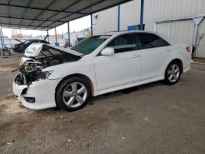 Toyota Camry BASE 2.5L 4 2011