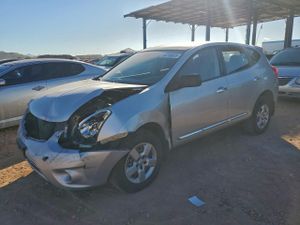 Nissan Rogue S 2.5L 4 2013