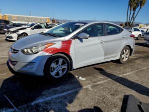 Hyundai Elantra GLS 1.8L 4 2013