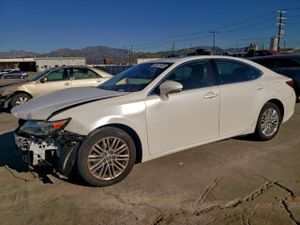 Lexus ES 350 3.5L 6 2015