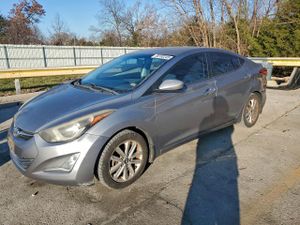 Hyundai Elantra SE 1.8L 4 2014