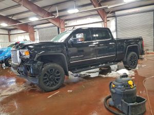 GMC Sierra K2500 DENALI 6.6L 8 2016