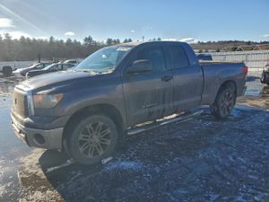Toyota Tundra DOUBLE CAB SR5 4.6L 8 2013