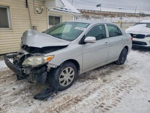 Toyota Corolla BASE 1.8L 4 2013