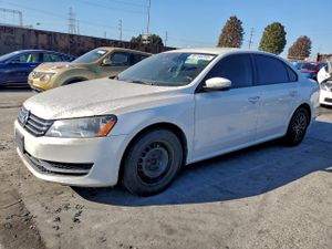 Volkswagen Passat S 1.8L 4 2015