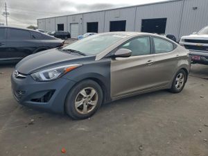 Hyundai Elantra SE 1.8L 4 2014