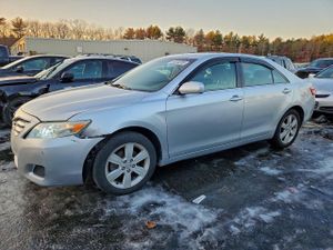 Toyota Camry BASE 2.5L 4 2010