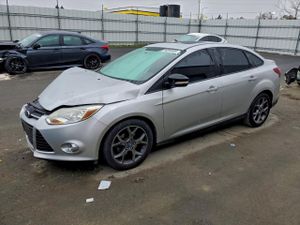 Ford Focus SE 2.0L 4 2013