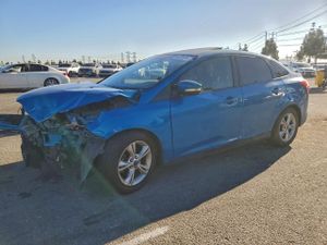 Ford Focus SE 2.0L 4 2012